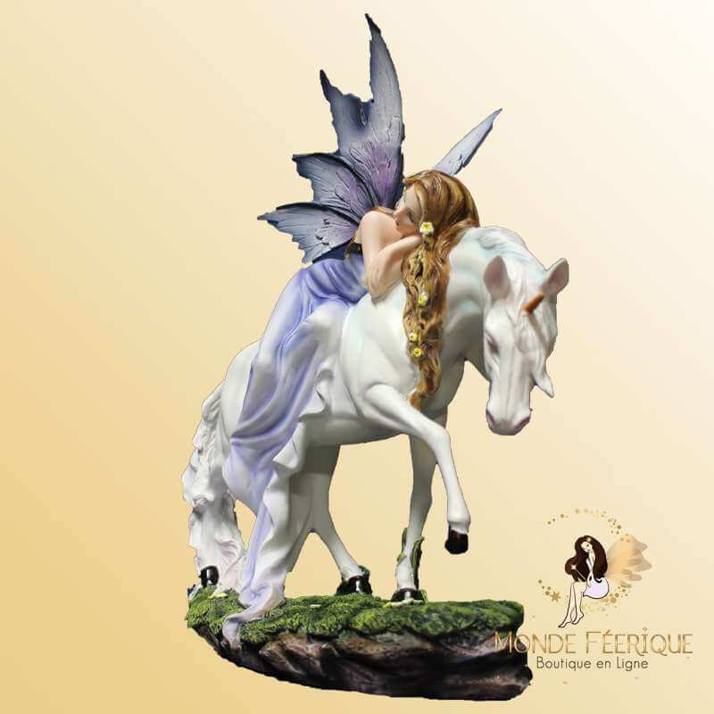 statuettes fees licorne