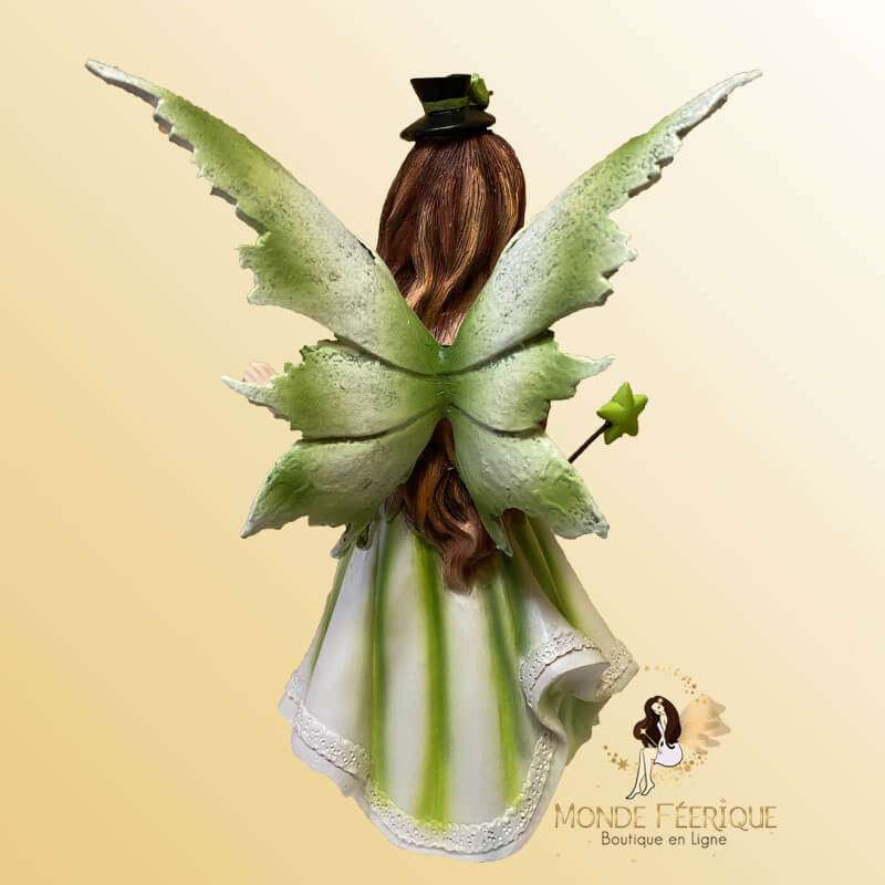 fee avec baguette magique