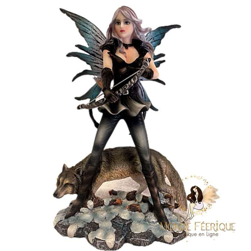 statuette de fee avec un loups - figurine de fee