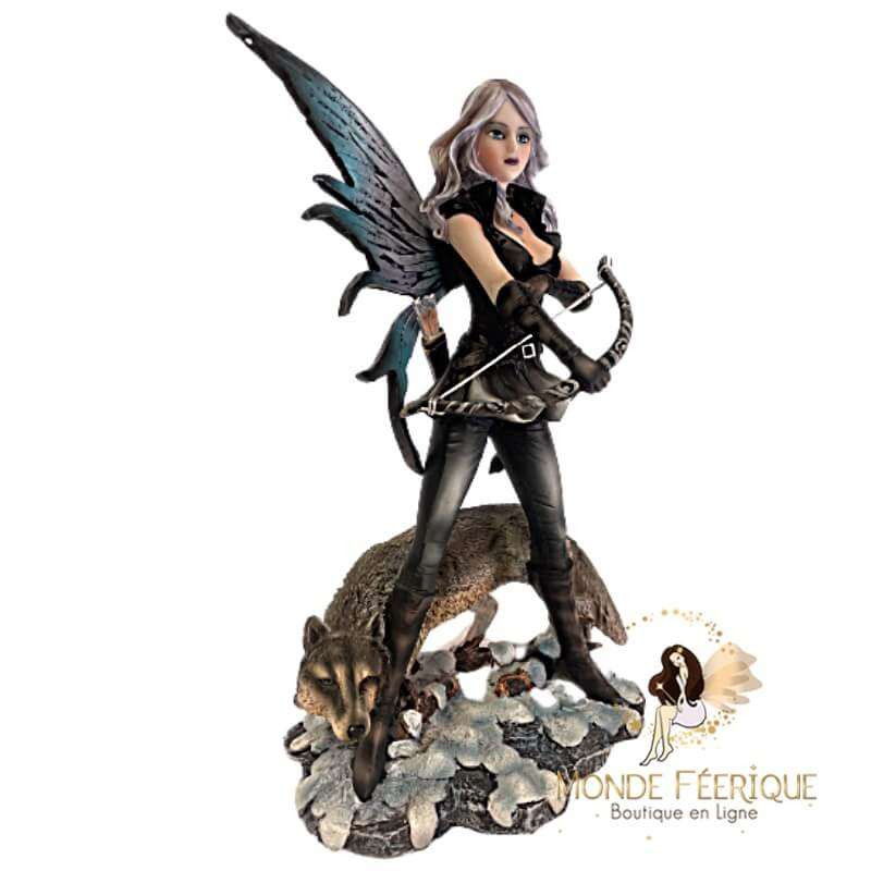 statuette de fee avec un loups - figurine de fee