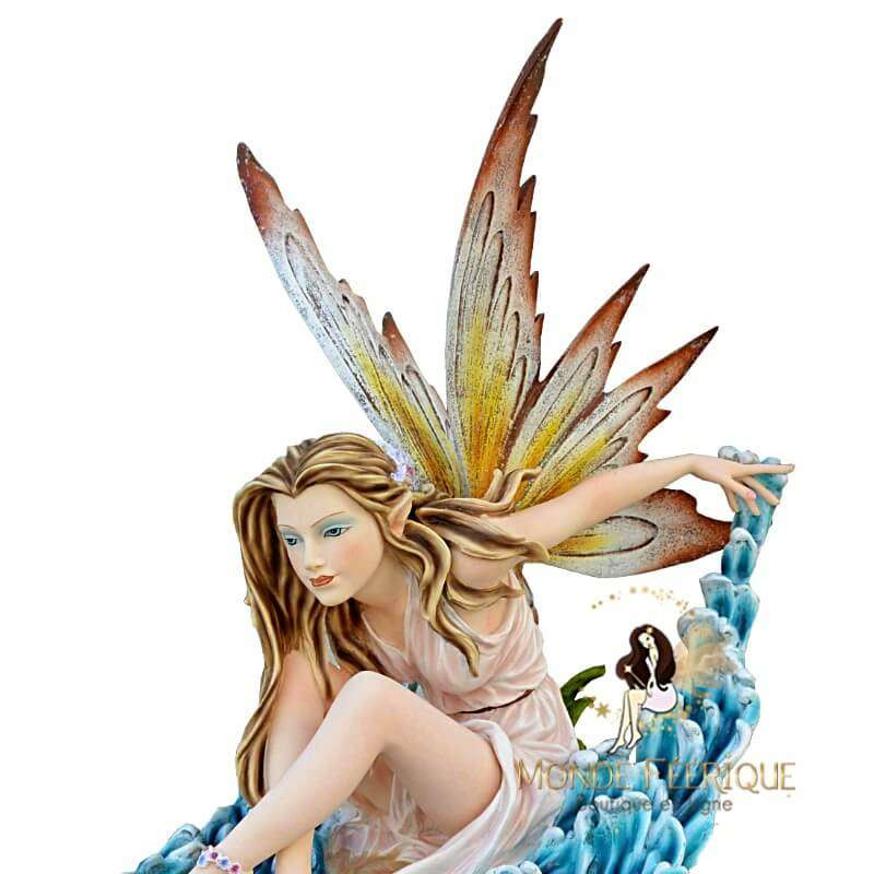 ée figurine aquatique