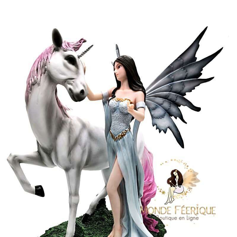 statuettes feerique licorne