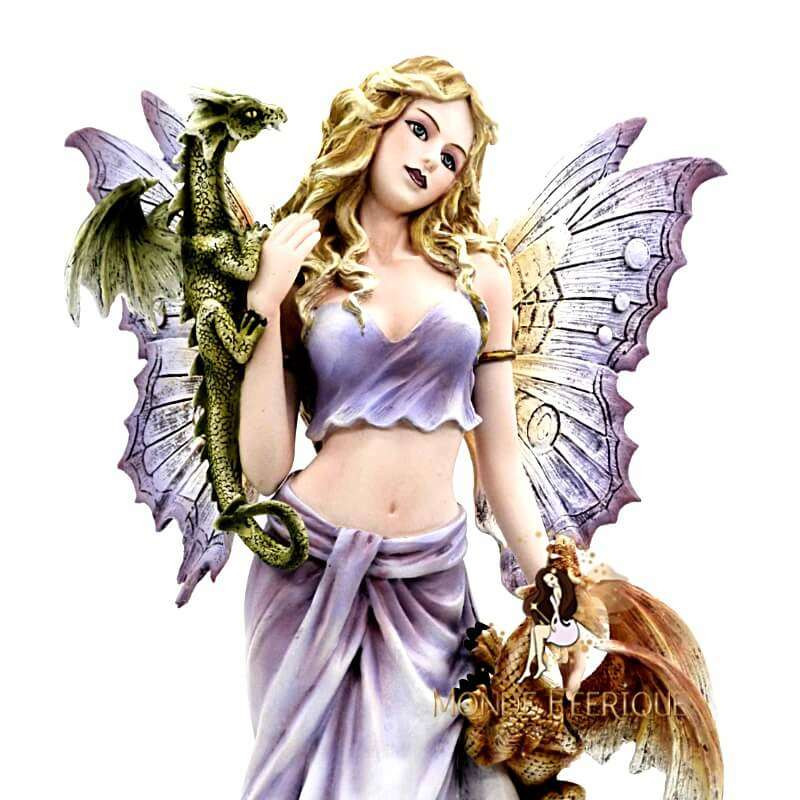  Figurine elfe avec un dragon