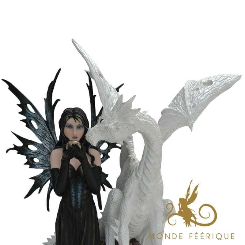 STATUES FEEs GEANTES