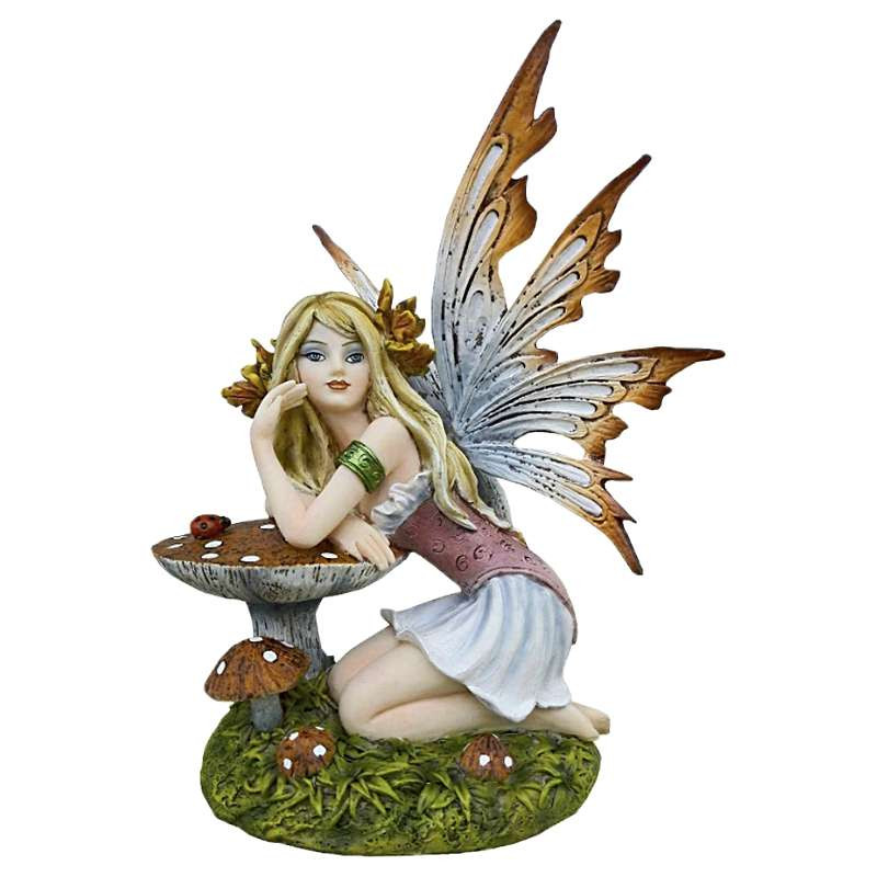 figurine de fée avec champignon