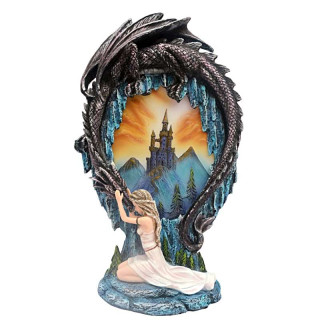 Statuette de fee avec un dragon