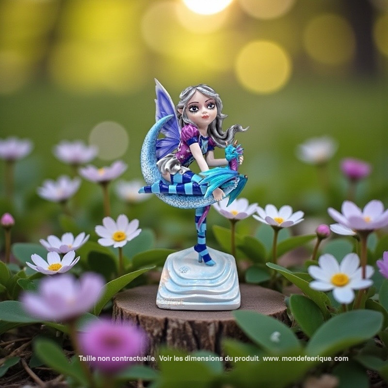 Fée bleue sur croissant de lune – Figurine féerique et dragon