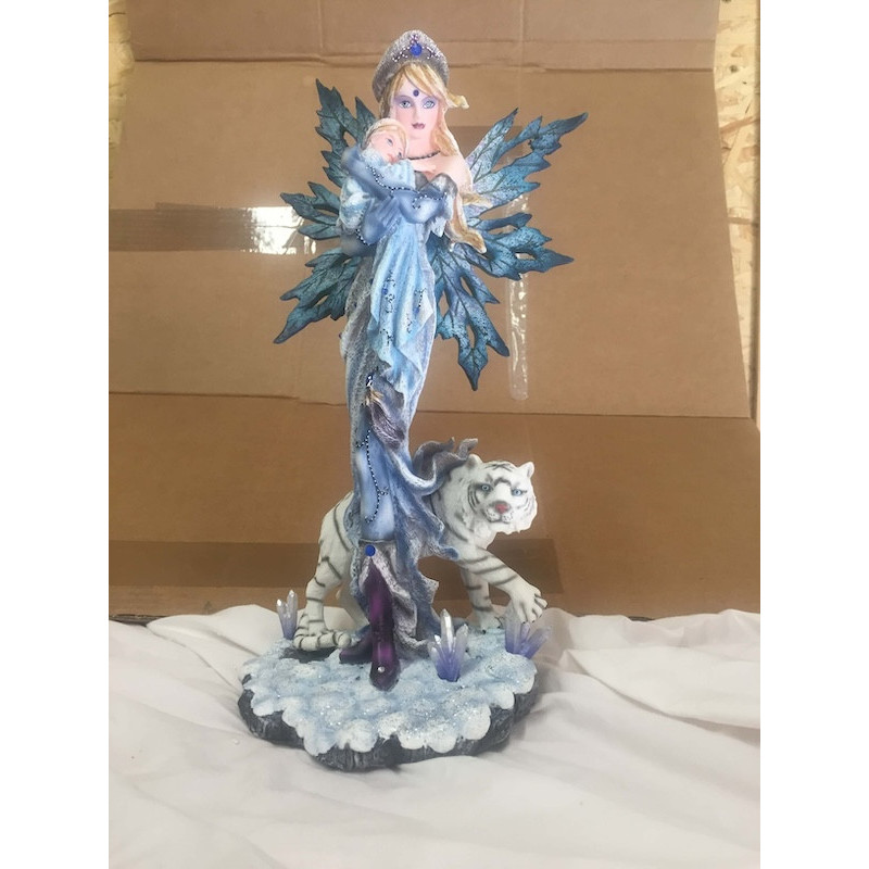 Fée avec lion blanc et bébé enfant - Acheter fée naissance enfant