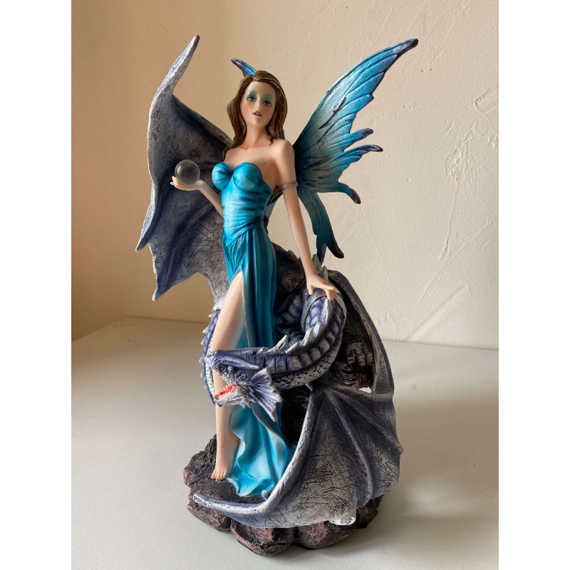 Fee elfe - Fee gothique - Statut fee