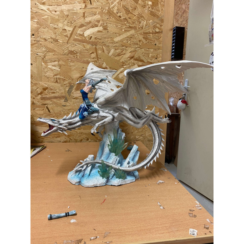 Dragon Géant avec une Fée - Décoration Féérique avec des dragons 